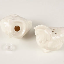 Load image into Gallery viewer, Chickens Salt And Pepper Shakers