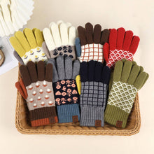 Load image into Gallery viewer, Knit Gloves