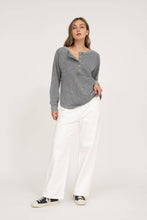 Load image into Gallery viewer, WASHED HENLEY RAGLAN  TOP: CHARCOAL