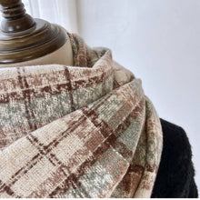 Load image into Gallery viewer, Plaid Tassel Scarf