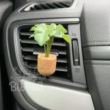 Load image into Gallery viewer, Monstera Vent Clip Car Air Freshener Diffuser (Reusable): Cashmere Vanilla