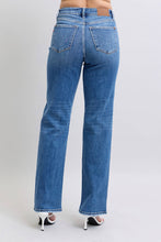 Load image into Gallery viewer, High Waisted V-Front WB Vintage Wash Straight Fit