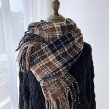 Load image into Gallery viewer, Plaid Tassel Scarf