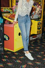 Load image into Gallery viewer, Judy Blue Magic Release Hem