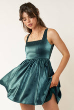 Load image into Gallery viewer, SLEEVELESS LAYERED SHORT DRESS