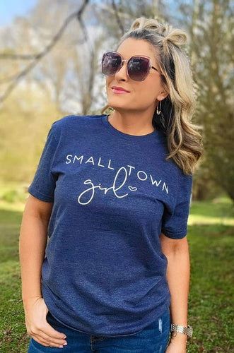 SMALL TOWN GIRL GRAPHIC TEE