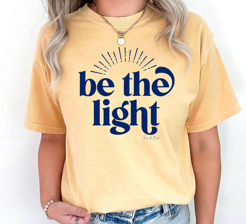 Be The Light Graphic Tee - Curvy Girl