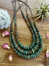Load image into Gallery viewer, Green Turquoise Graduated Necklace