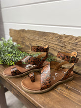 Load image into Gallery viewer, Steffy Tooled Sandals